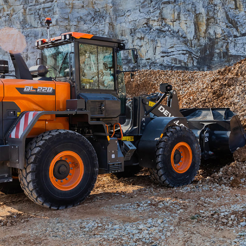 dmker doosan gumikerekes min